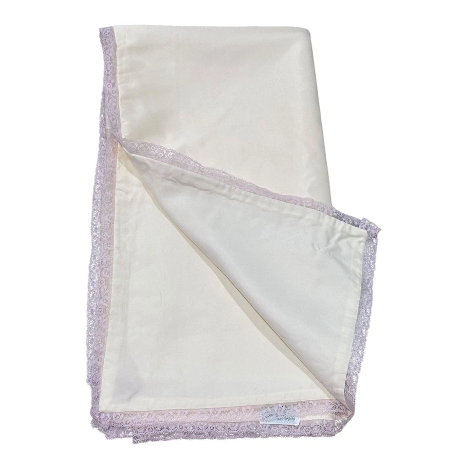 Juego de manta y babero vintage para bebé Claire Schwartz ribete de encaje satinado hecho en Corea Foto 4 de 4