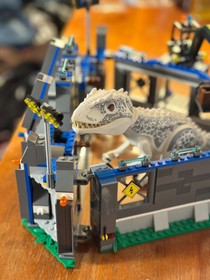 LEGO Jurassic World: Indominus Rex Breakout (75919) 100% Complete W/ Manual