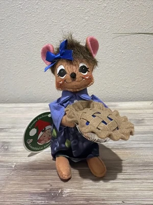 ANNALEE EXCLUSIVE 6in Blueberry Pie MouseItem #851422 - Image 1 of 4