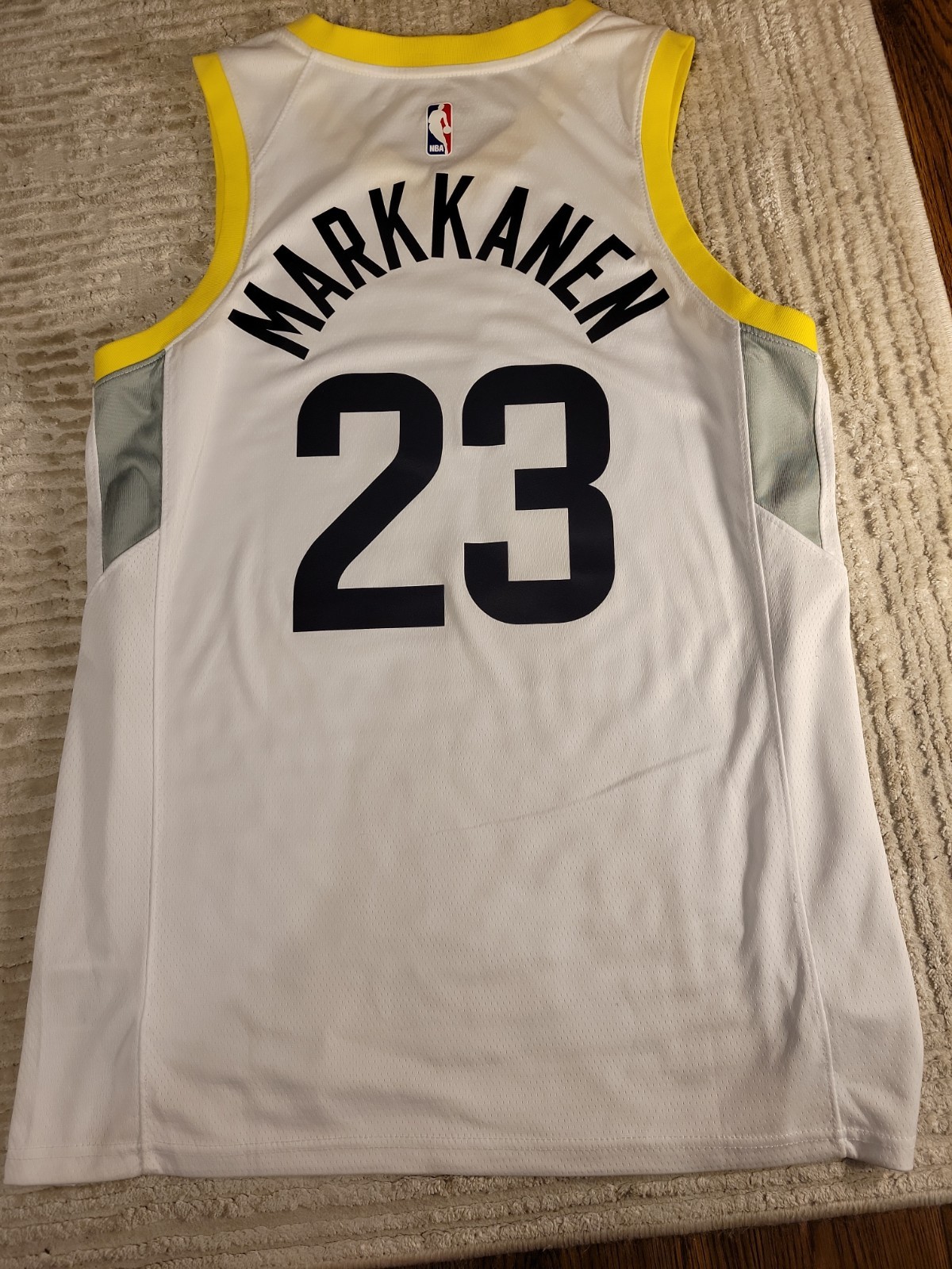 Nike Lauri Markkanen Utah Jazz Jersey Mens Large 48 adult Swingman Edition