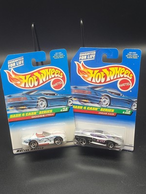 Hot Wheels, Dash 4 Cash Series, Dodge Viper #724 & Jaguar XJ220 #721
