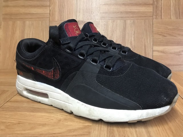 black and gold air max zero