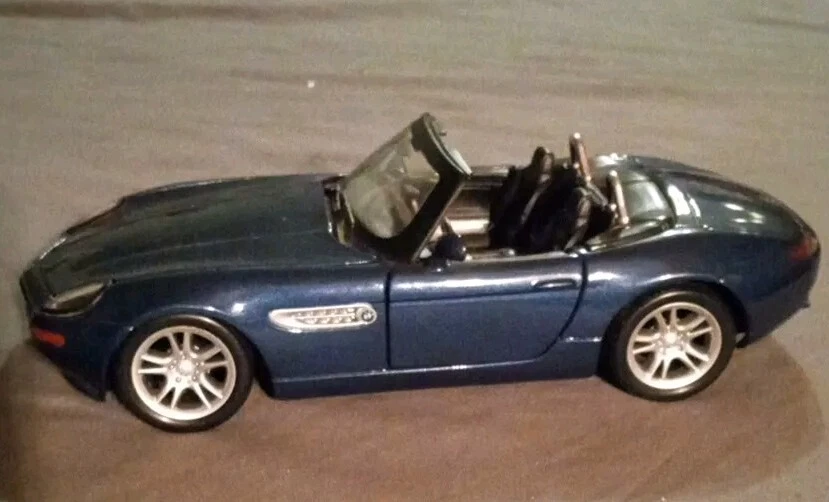 Coche diecast Maisto BMW Z8 1:24 azul oscuro convertible edición especial Foto 4 de 4