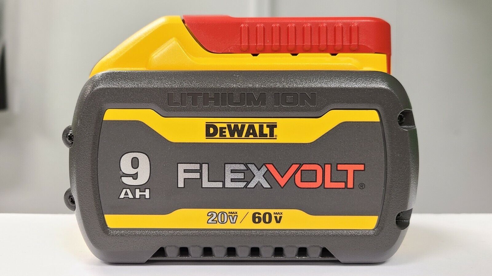 60V / 20V DeWAL DCB609 FlexVolt 9.0Ah Lithium-Ion Cordless Power Tool Battery