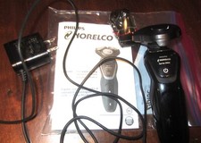 Philips Norelco Series 5000 S5205 Wet / Dry Electric Shaver  NEW Trimmer