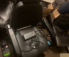 Quantum edge 2.0 power wheelchairs for sale new LOCAL ONLY   Must pick up.