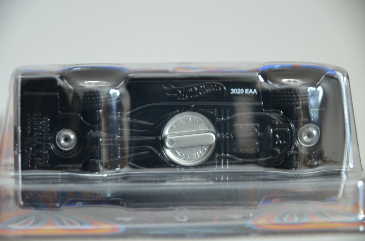 Hot Wheels 2021 JAPAN Collectors CONVENTION '69 CHEVY C-10 Hot Wheels 2021 JAPAN Collectors CONVENTION '69 CHEVY C-10