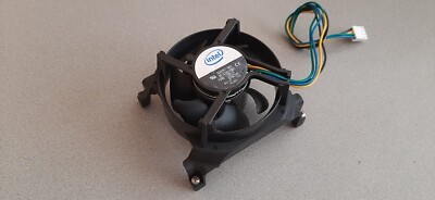 Genuine Intel D39267-002  Intel Xeon CPU Fan Socket LGA771 NEU