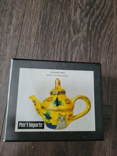 Pier 1 Imports Trinket Box Teapot Boxed Cats Dragonflies Yellow Blue Green Gold - Afbeelding 1 van 9