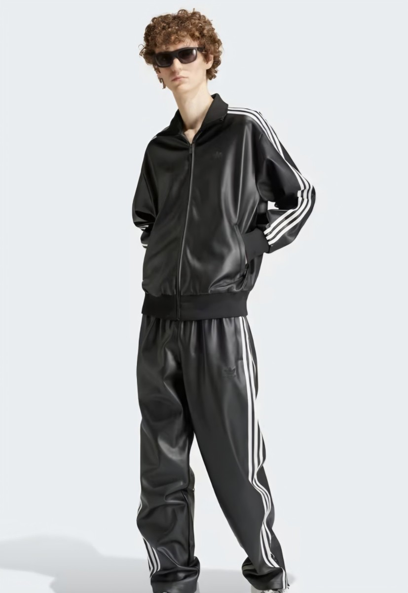 adidas Firebird Feathered Corset ブラック adidas Originals Firebird corset in black – On Sale Now with