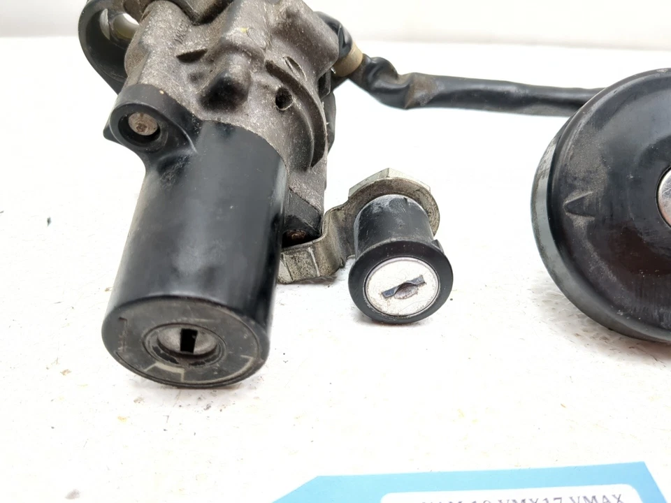 09-20 Yamaha Vmax 1700 VMX17 Ignition Gas Cap & Seat Lock Ignition Switch Set - Image 4 of 4