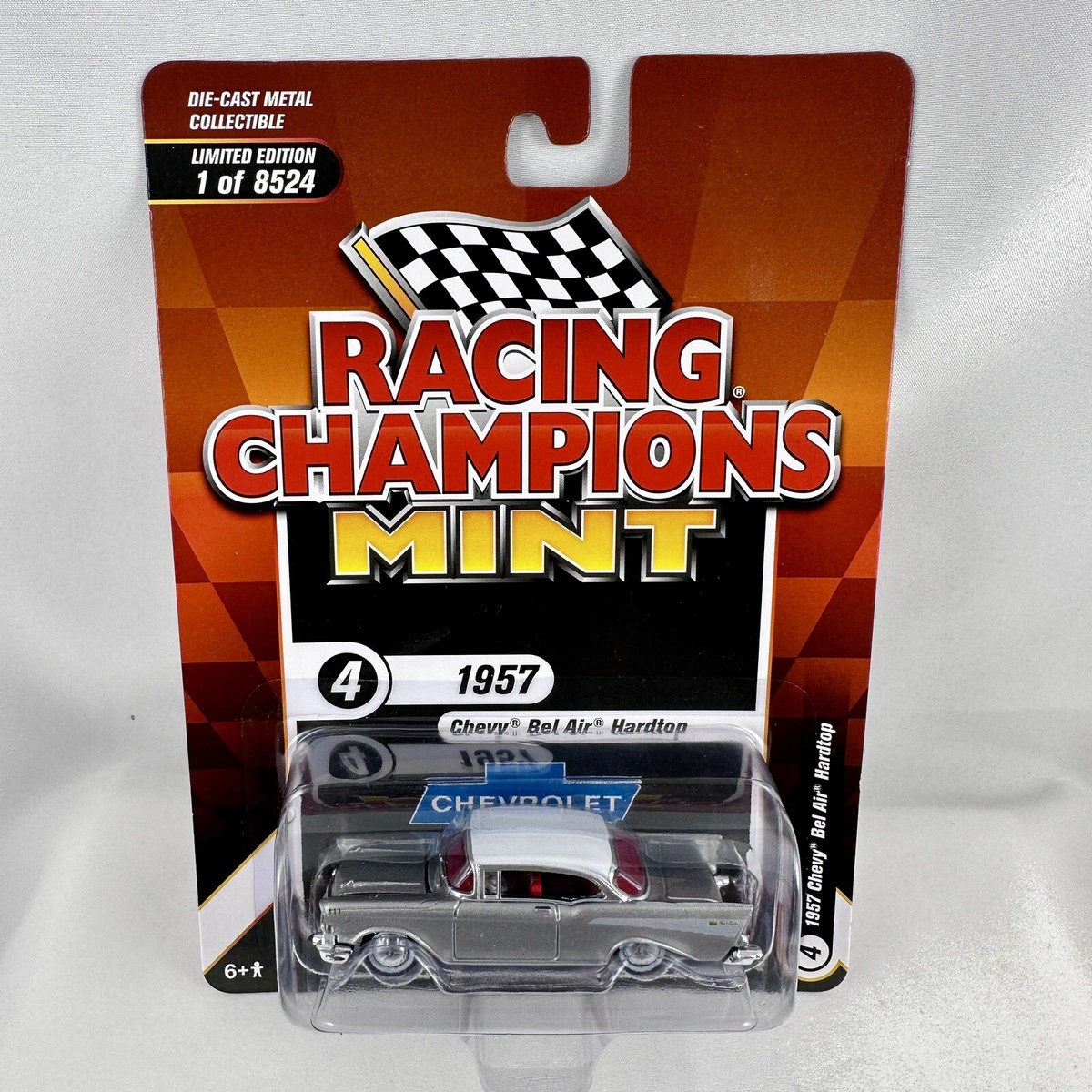 1957 Chevrolet Bel Air ミニカー 1957 Chevrolet Bel Air Hard Top Green 1/18 Diecast Model Car