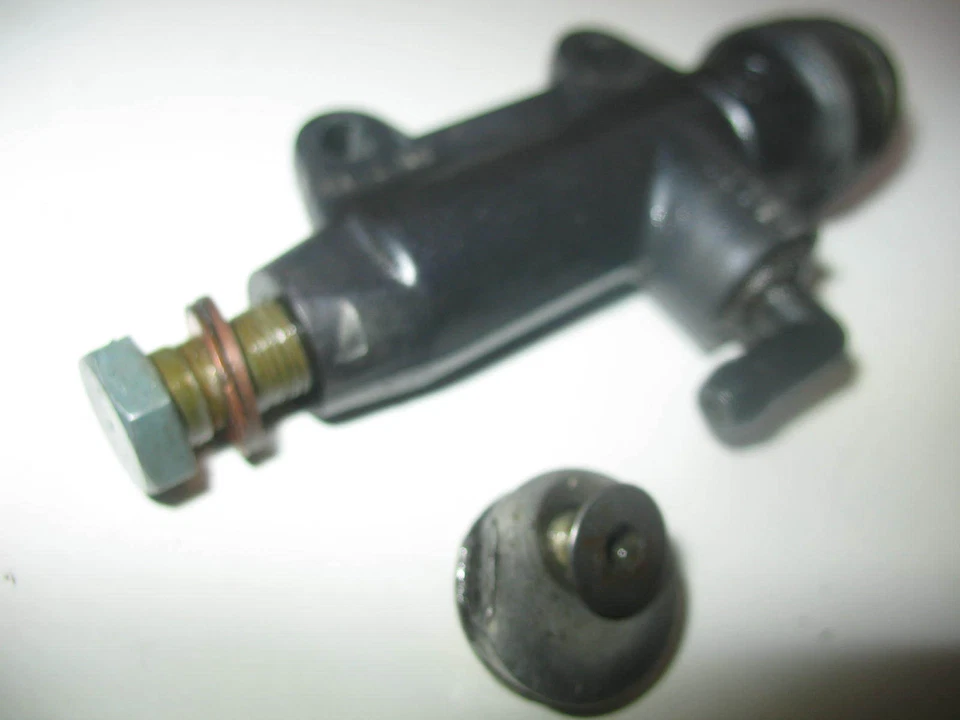 REAR BRAKE MASTER CYLINDER 1996 KTM 550MXC 550 MXC 1995 1994 CROSS COUNTRY 94 - Image 3 of 4
