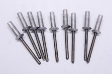 9x für Jaguar XJ6 X300 XJ8  Nieten RU612503J