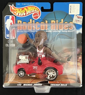 Michael Jordan   Hot Wheels #23 Chicago Bulls Radical Rides Court Collection MOC
