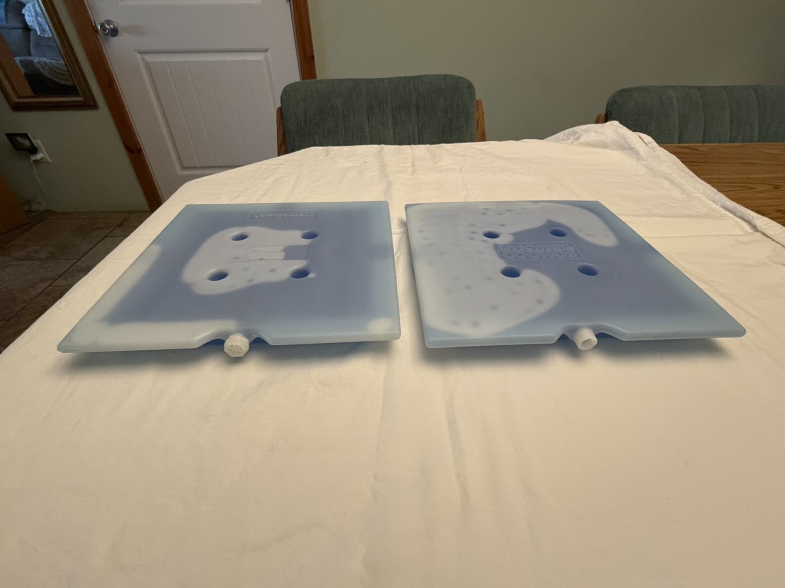 Sonoco Thermosafe Reusable Ice Pack Brick pad cooler Freezer set of 2