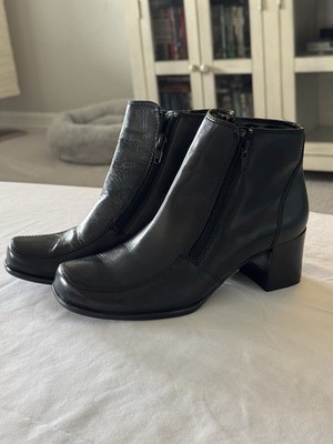 NEW St. John's Bay Marcelle Black Leather Ankle Boot Size 6M Zipper/Chunky Heel
