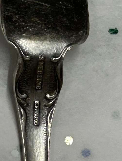 Cuchillo de mantequilla de plata de ley Cherry Blossom de Blackinton-Master 28 g de ley Foto 3 de 4