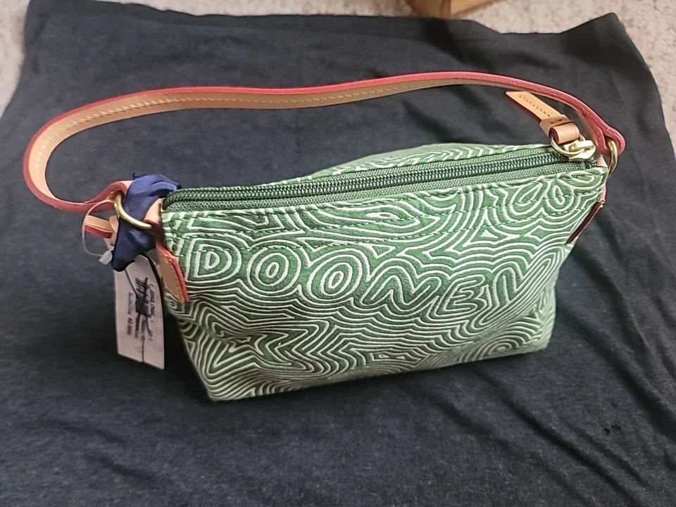 Brand New Hand Bag Dooney & Bourke - Image 2 of 4