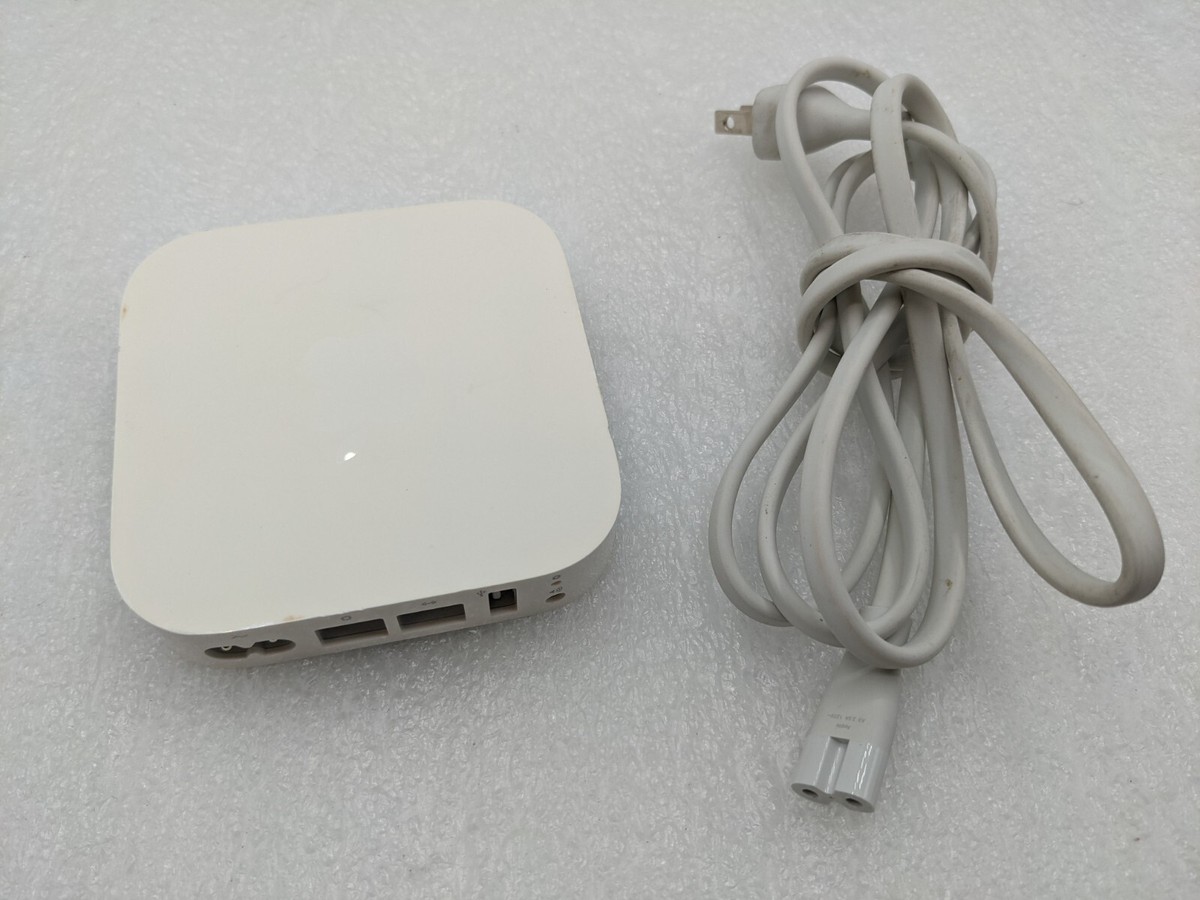 Apple AirPort Express Base Station (2nd gen) A1392 with AC Adapter