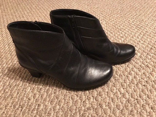 earth spirit black ankle boots