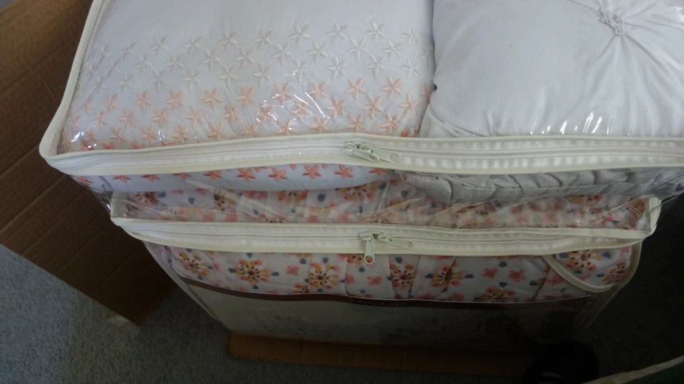 Juego de 5 piezas LC LAUREN CONARD KING/CALKING: 1 edredón, 2 sham y 2 almohadas decorativas Foto 4 de 4