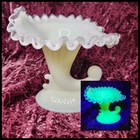 Vintage Fenton Ivory Crest Custard Glass Cornucopia Candle Holder