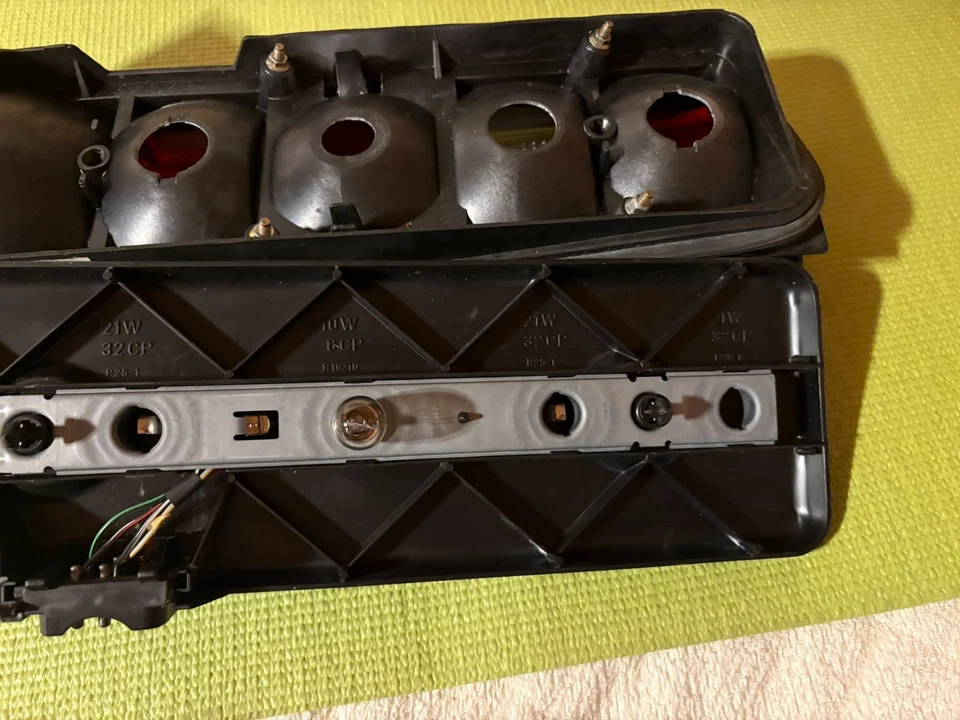 Mercedes Benz W201 190E 190D Cclass CCLASS genuine TAIL LIGHT SET M19 AMG L-46 Foto 4 de 4