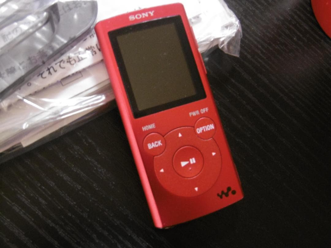Sony Walkman NW-E062K 2GB Digital Music Player Red w/ Speaker