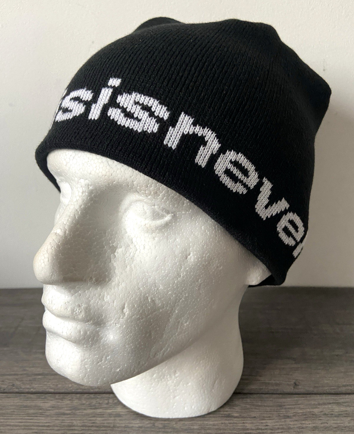 THISISNEVERTHAT BLACK NO CUFF LOGO BEANIE BNWT