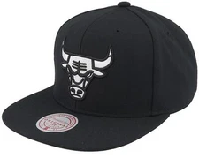 Mens Mitchell & Ness NBA EVERGREEN BLACK WHITE SNAPBACK BULLS