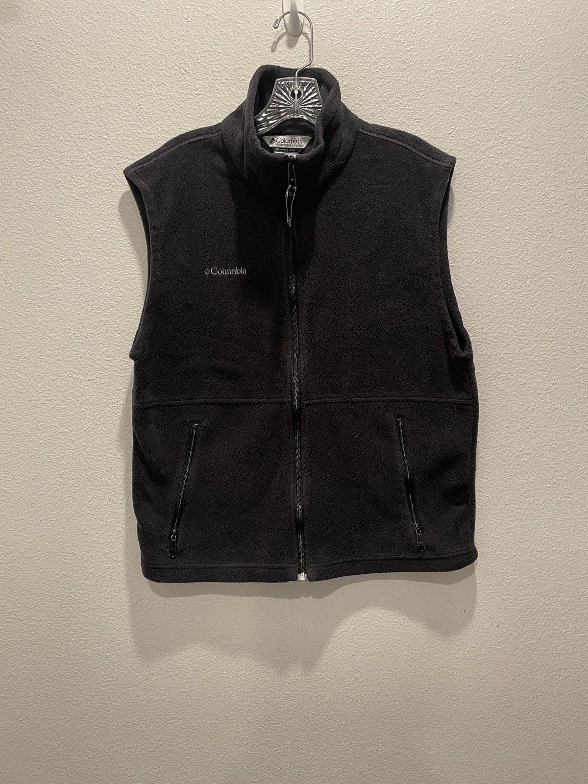 Columbia Full Zip Fleece Vest Mens Size M Black 2 Front Zipper Pockets Outdoor