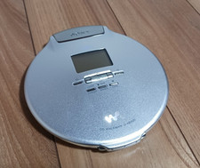 SONY D-NE920 Portable CD Walkman player MP3 Equalizer Compact Silver