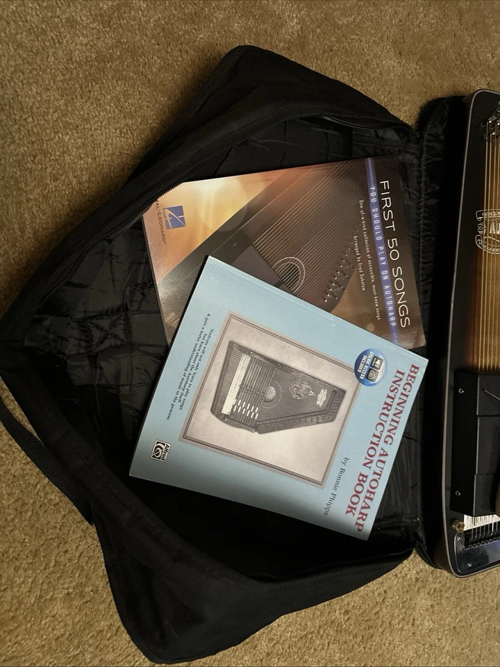 Oscar Schmidt Autoharp 21 acordes, americana con giro fino y pastilla y estuche blando Foto 3 de 3