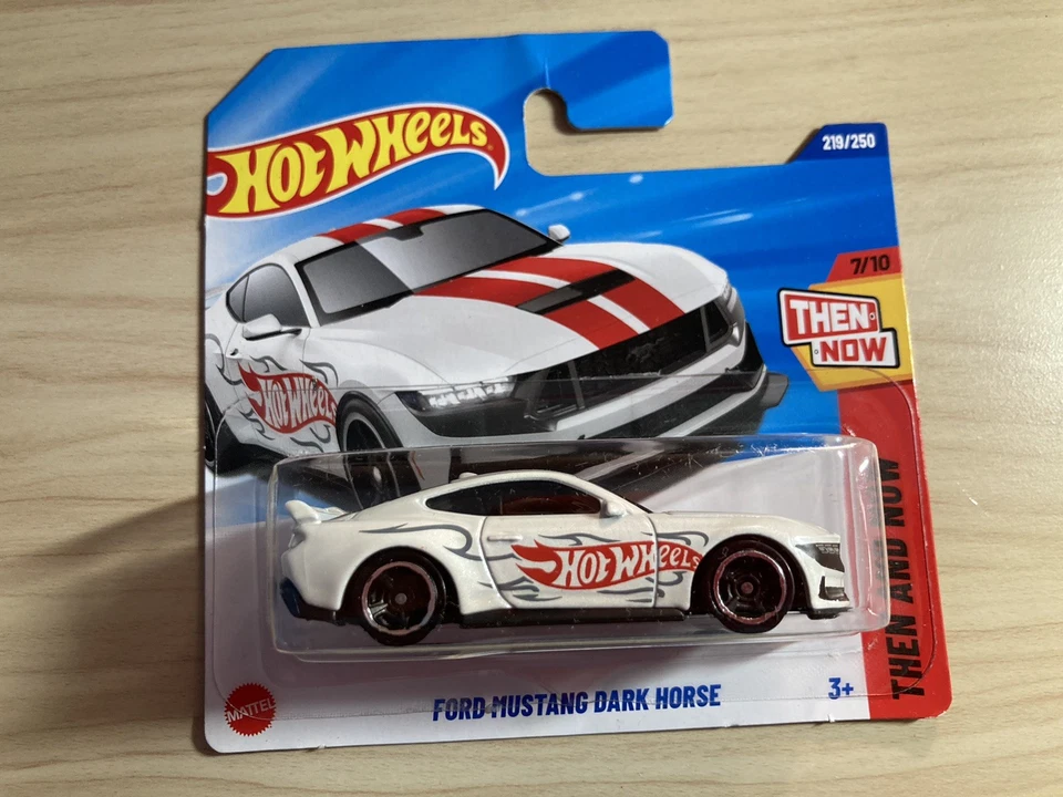 Hot wheels bundle x 5 modern Ford Mustangs including new 2025 models - Image 3 of 4