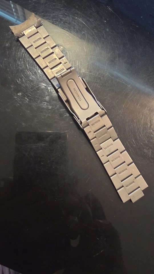 Pulsera Invicta Pro Diver 0420 TITANIO 22mm Tono Plata Foto 4 de 4