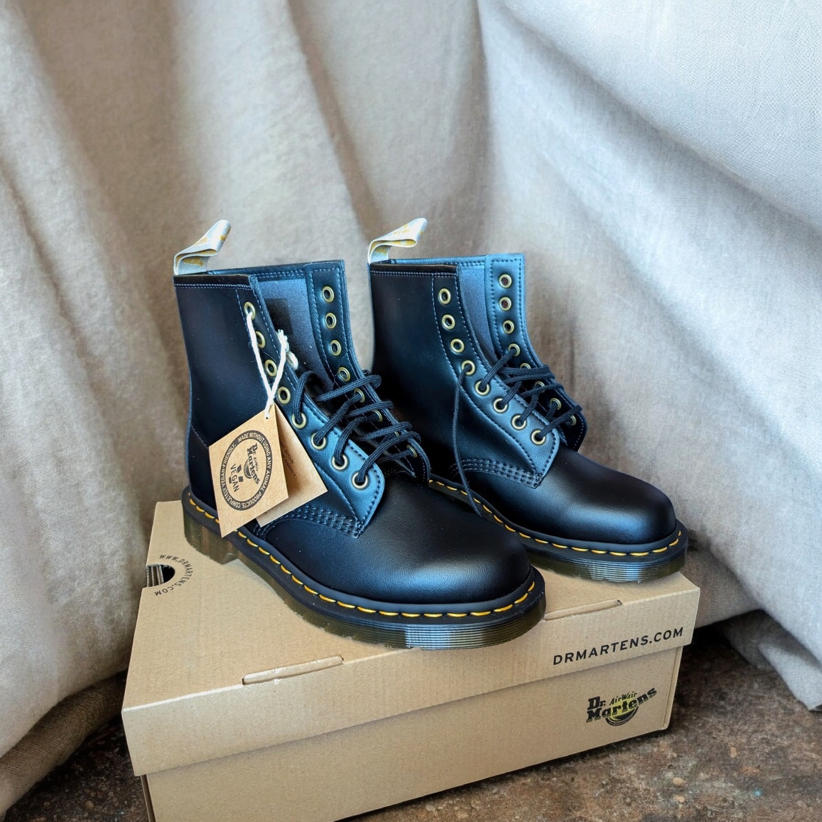 Dr Martens Vegan 1460 Black Combat Boots Mens Sz 7 NEW in Box Felix Free Ship