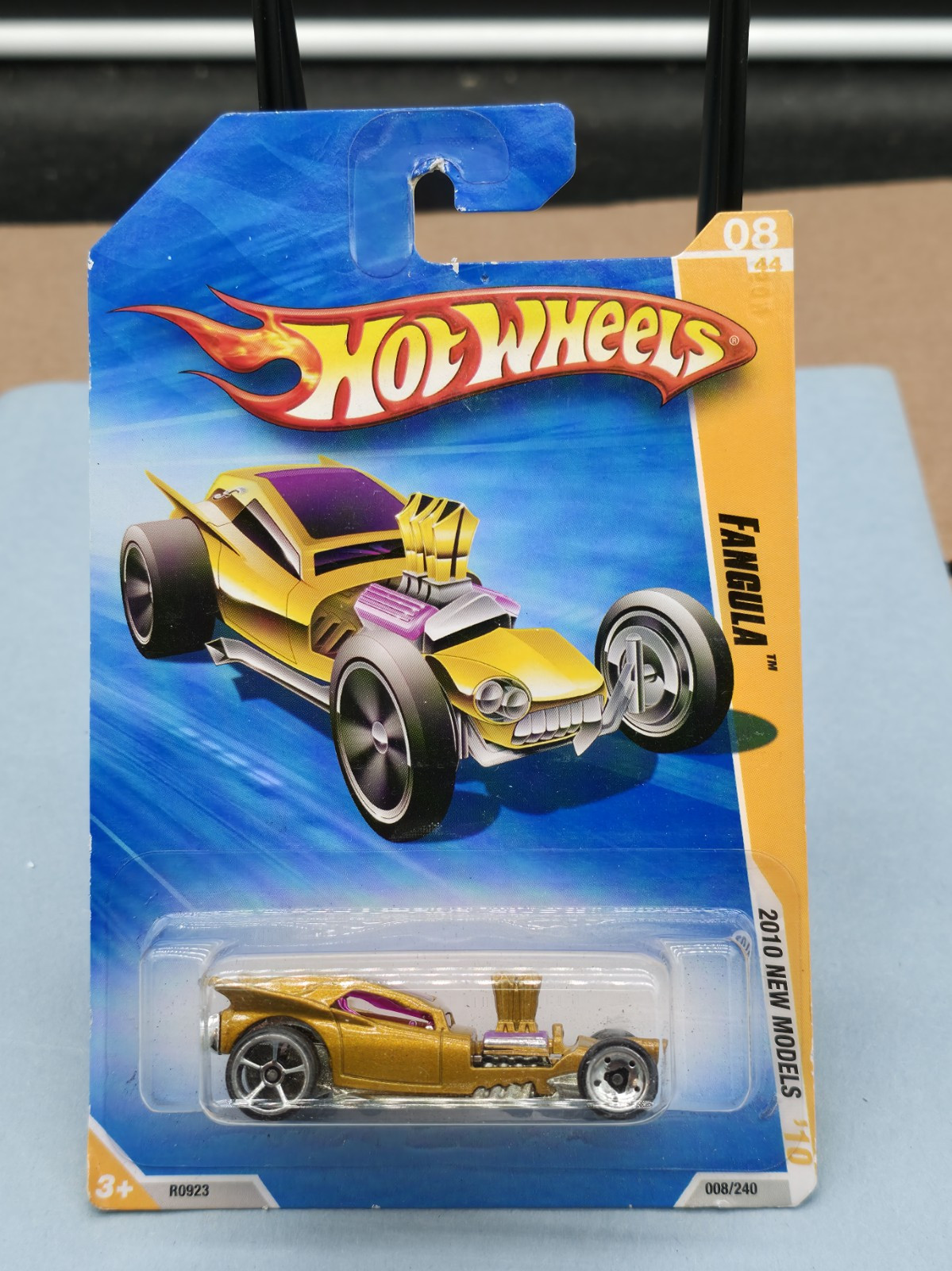 2010 Hot Wheels #8 New Models 8/44 FANGULA Gold Variant w/Chrome OH5-5Dot Sk Sp