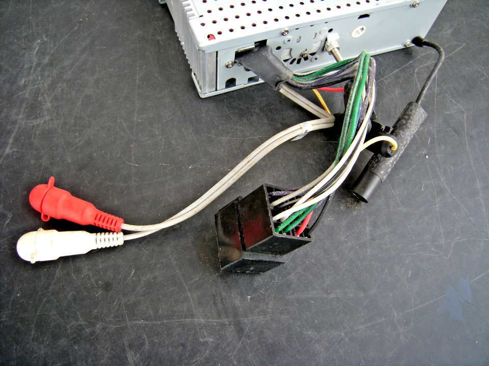 original Autoradio AEG CS FMP 200 CAR CD/MP3 Player mit Kabelanschluss. - Bild 3 von 4