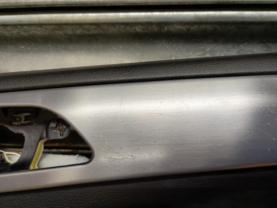 2013 MERCEDES GL350 X166 AMG RIGHT FRONT DOOR CARD PANEL - Image 4 of 4