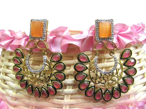 Orecchini calcedonio rosa e zirconi placcati oro bigiotteria moda costume - Foto 4 di 5