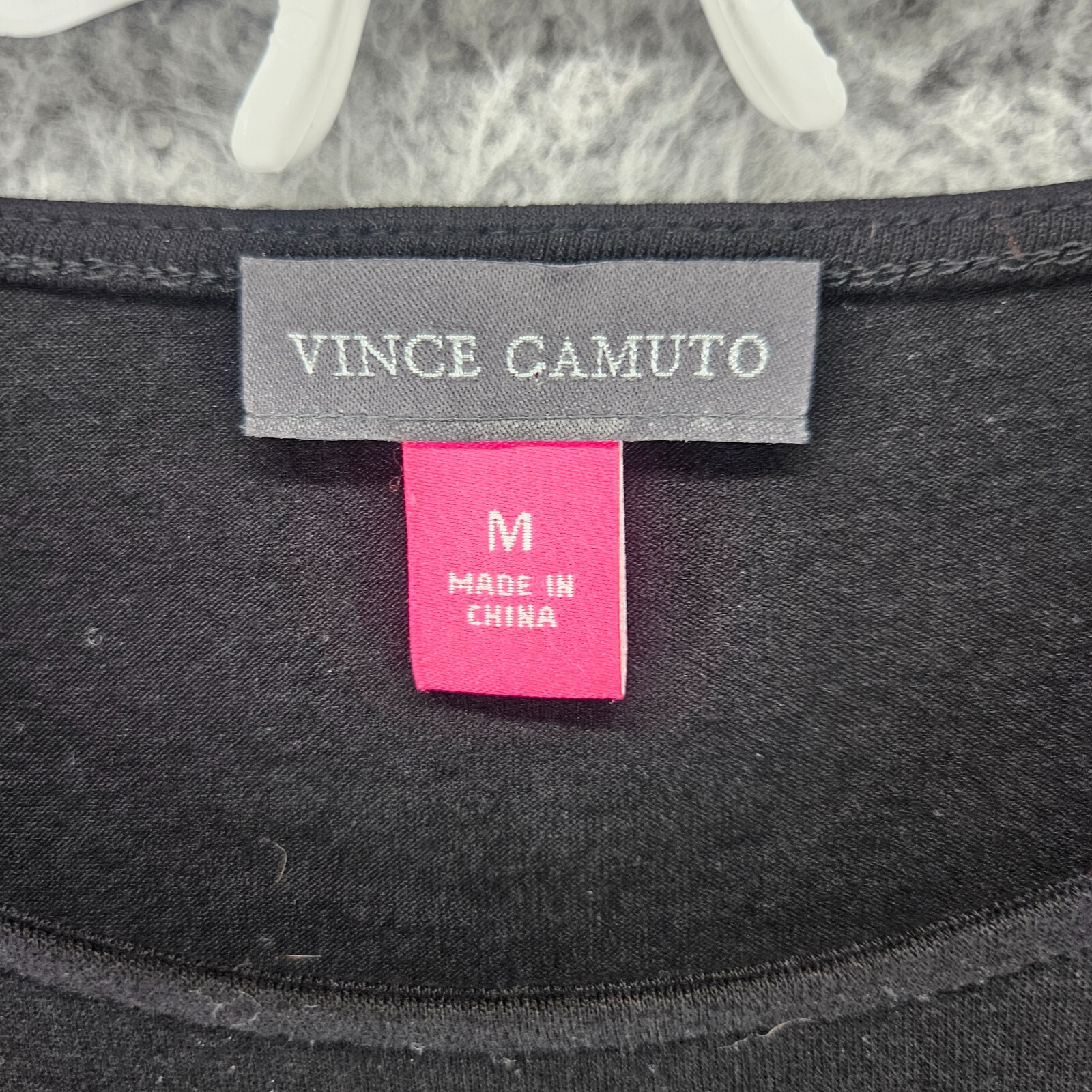 Vince Camuto Top Women's Medium Basic Minimal Bla… - image 2