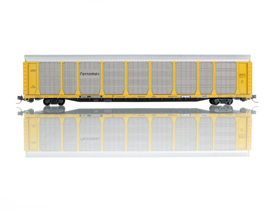 N Scale ***FERROMEX*** 89' Weathered, Graffiti Auto Rack - Micro Trains 11144190 - Image 2 of 4