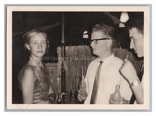 Jugendliche bei CocaCola & Orangenlimo Mädchen Junge - Altes Foto 1966