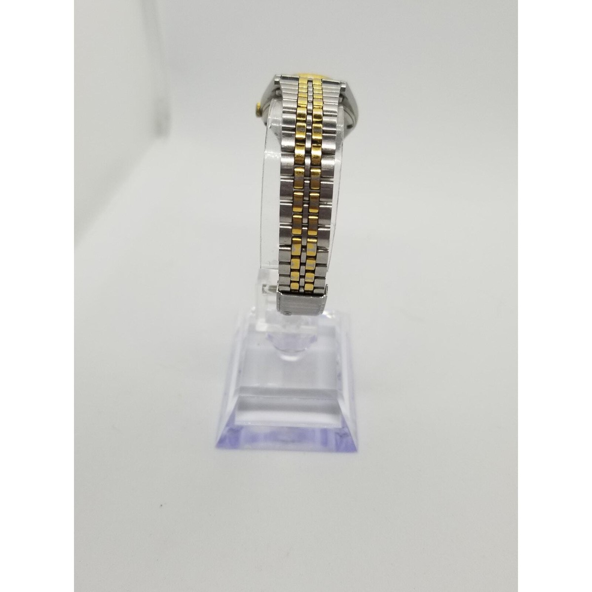 Vintage Seiko Women\'s 27mm Watch 7n83-0011 A classic two-toned piece for the ladies ✨ . Seiko Quartz  main image 4