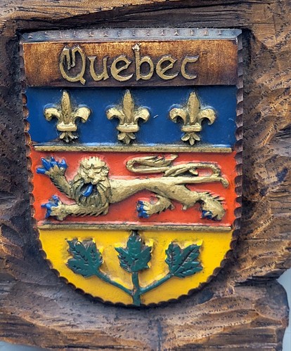 Vintage Quebec Coat of Arms Wall Plaque - Hand-Carved Wood - Canada Souvenir - Picture 8 of 8