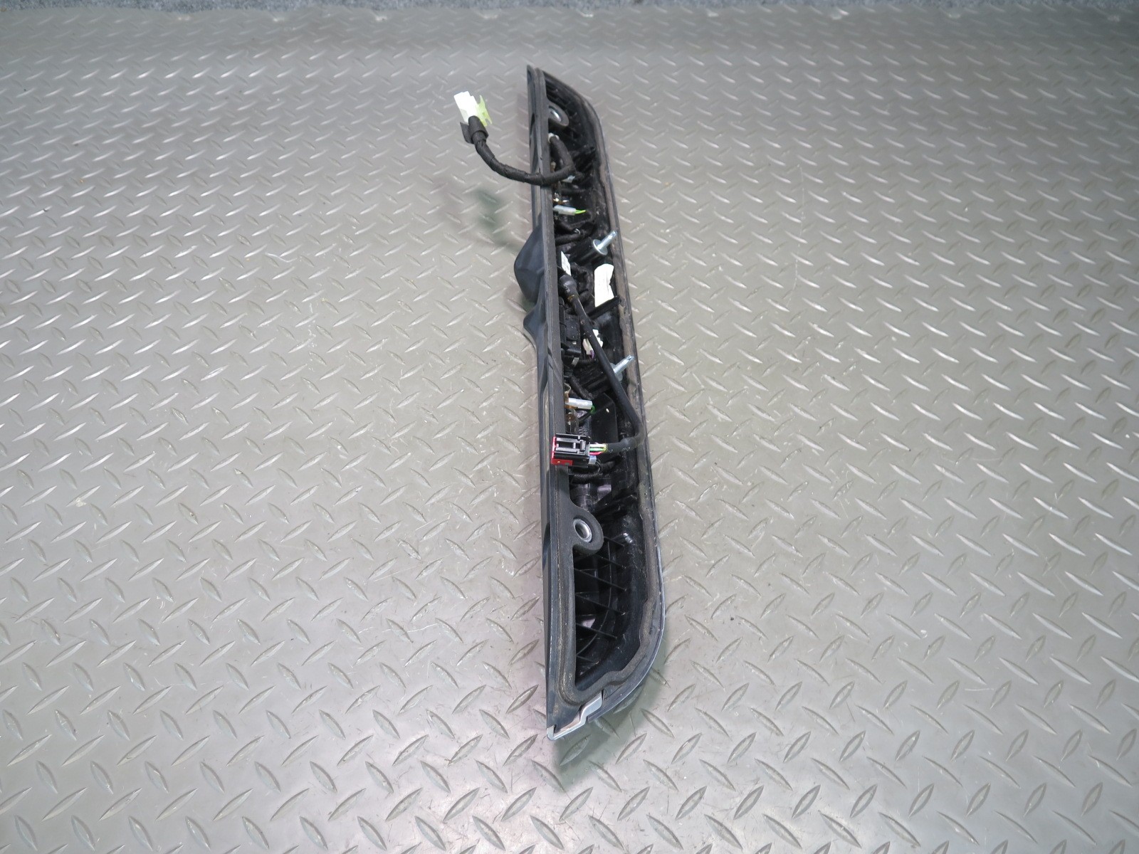 2014-2017 MASERATI GHIBLI M157 REAR TRUNK LID TRIM MOLDING PANEL W/ CAMERA