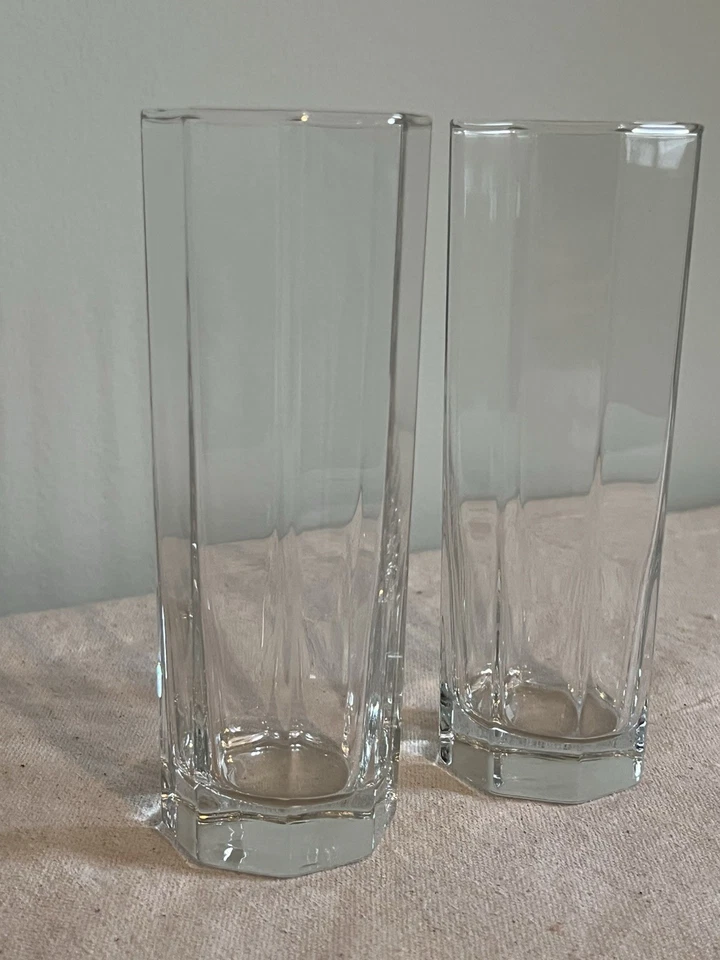 Pair Of 2 Sleek And Modern Lead Crystal Octagonal Highball Glasses - Image 3 of 4