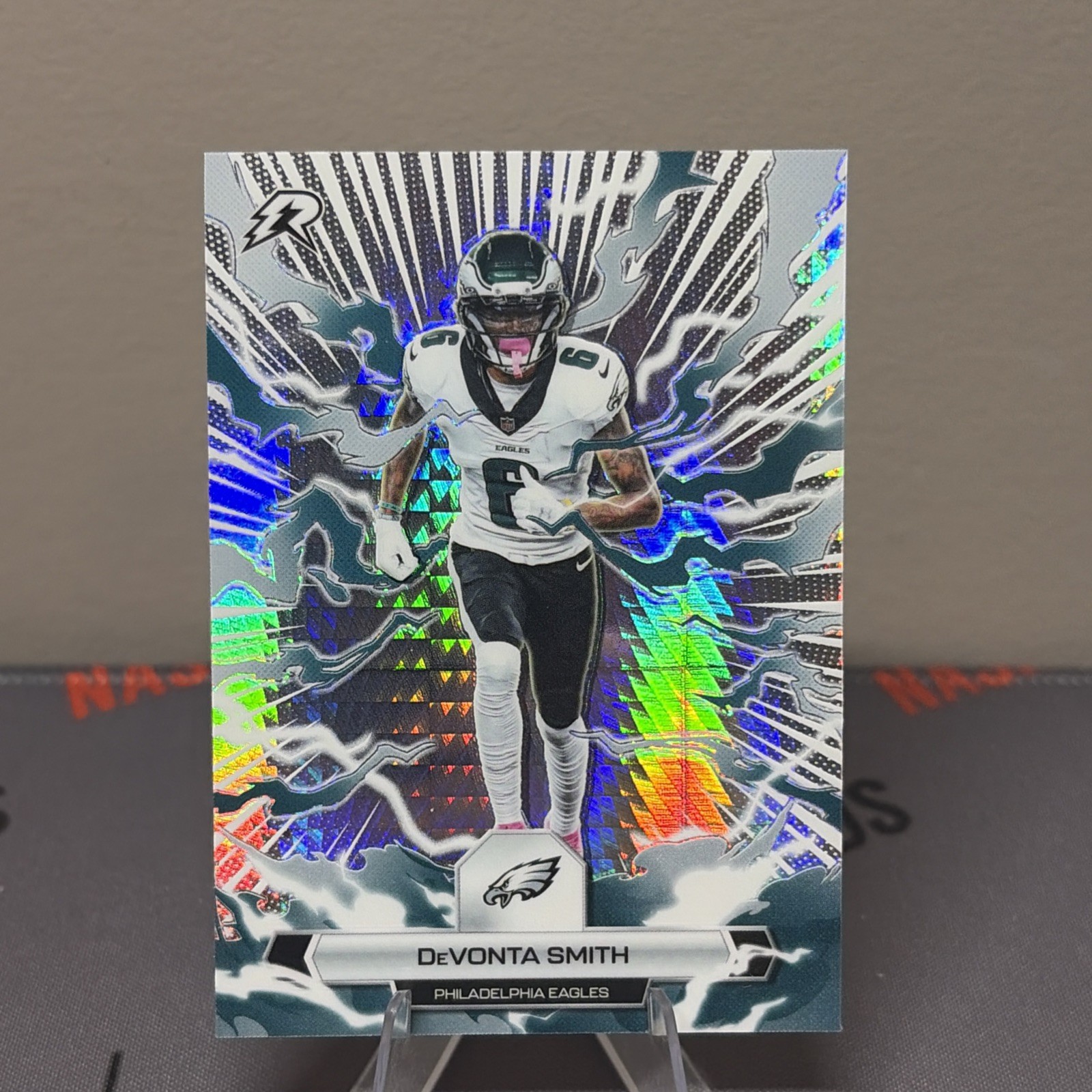 2025 Topps Resurgence- Devonta Smith #81 Prism Refractor