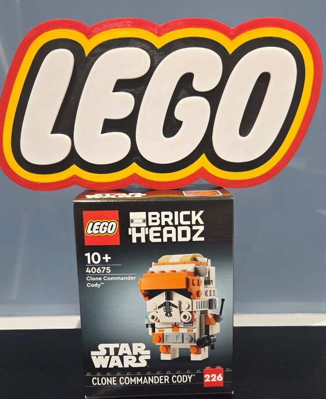 Lego Star Wars Brickheadz 40675 - Clone Commander Cody  Brand New Sealed Box Set